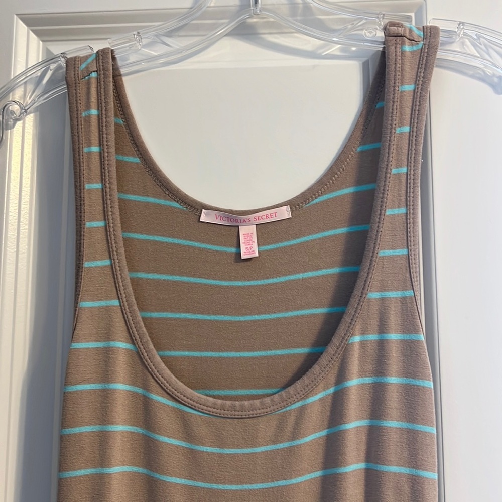 ** 2/$40 ** Victoria’s Secret bodycon ruched maxi dress
